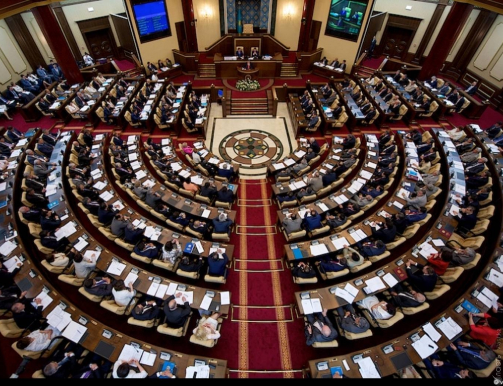 Депутатский законопроект «Об общественных советах» мажилисмены одобрили в первом чтении без обсуждений