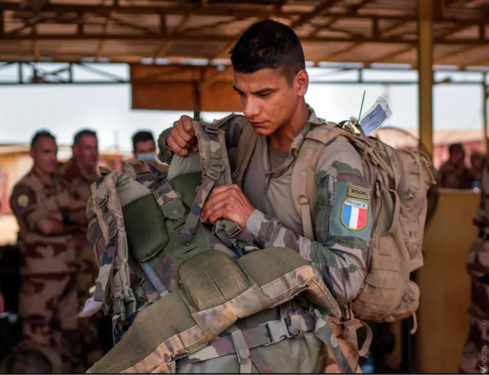 Франция выводит свои войска из Нигера