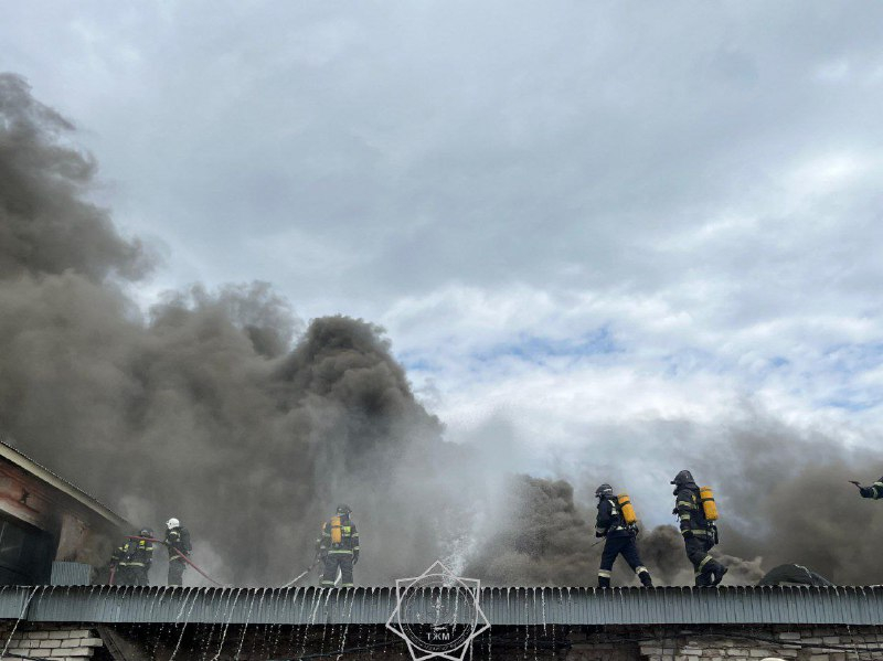 В Уральске произошел пожар на территории молочного комбината