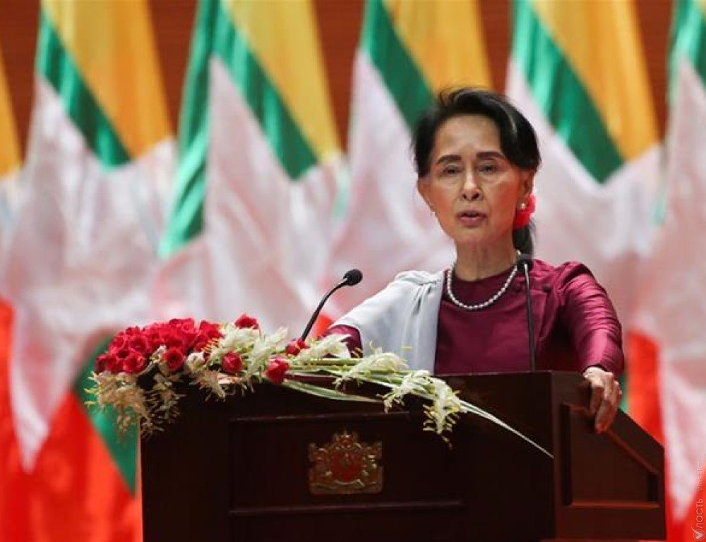Аун Сан Су Чжи впервые обратилась к нации в связи с кризисом мусульман-рохинья