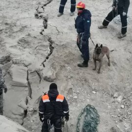 Поиски двух человек вблизи шахты Майкаинского рудника продолжаются – МЧС