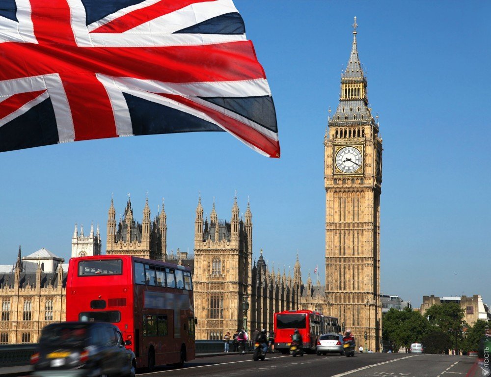Великобритания отменяет миграционные карты для иностранцев