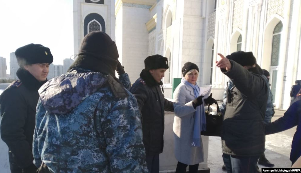 Гражданскую активистку Санавар Закирову задержала полиция