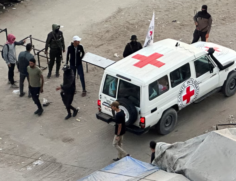 Первую группу израильских заложников передали Красному Кресту