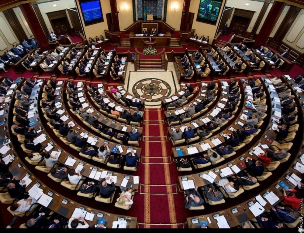 Совместное заседание палат парламента состоится 2 сентября