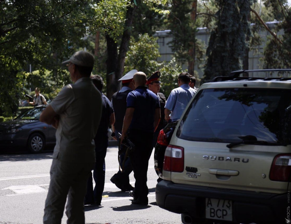 В Алматы проходит антитеррористическая операция