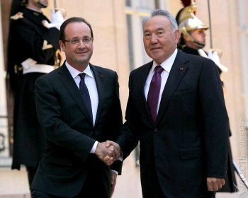 Президент Франции Олланд впервые в Казахстане с официальным визитом
