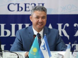 Партия «Ак жол» предлагает преобразовать казахстанский парламент в однопалатный 