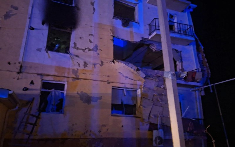 В Туркестанской области в результате взрыва газа в жилом доме разрушены стены трех квартир 