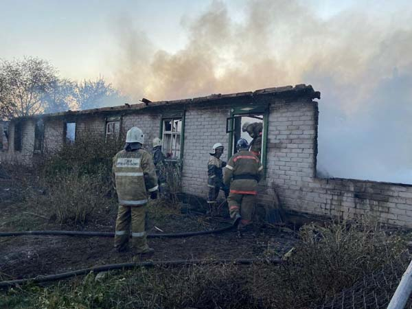 Дома для пострадавших от пожаров в Костанайской области власти обещают построить до конца октября