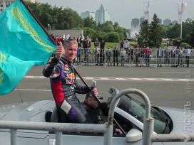 Шоу F1 &mdash; показательный заезд гоночного болида Формулы-1, Фото Данияра Мусирова, Алматы