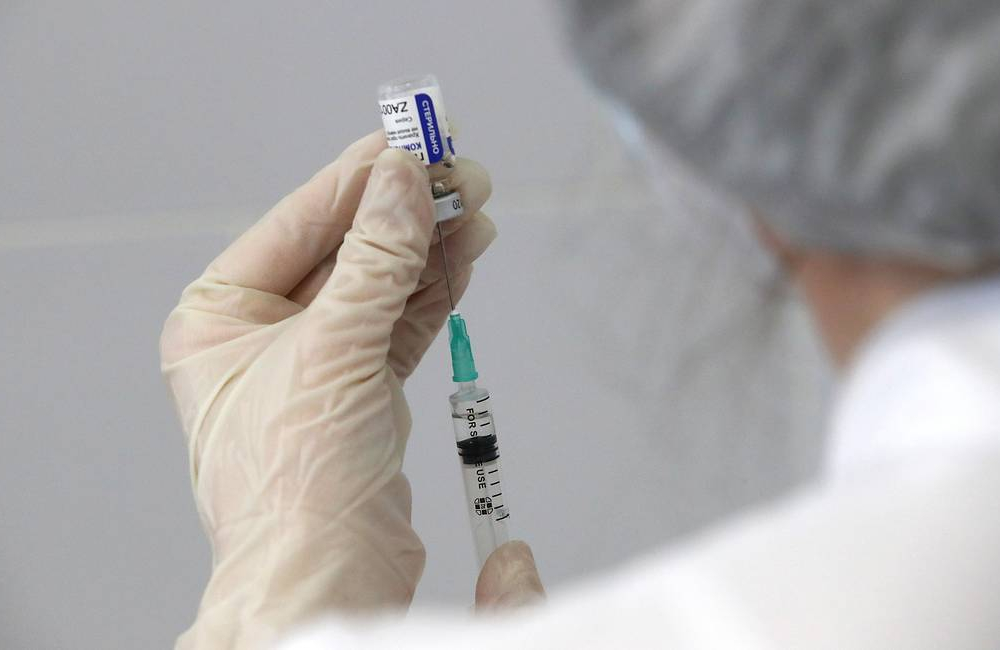 В России началась массовая вакцинация от коронавируса