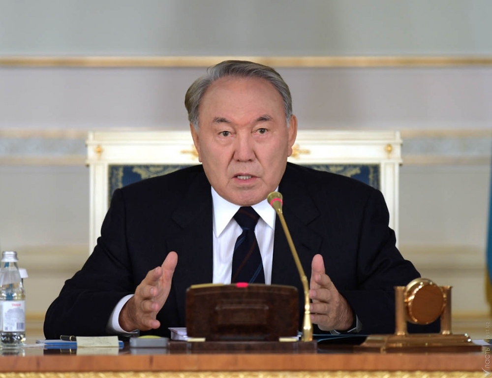 Назарбаев указал на необходимость конкурсного отбора госслужащих