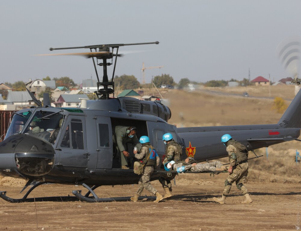 Казахстан будет развивать военно-транспортную авиацию – Токаев