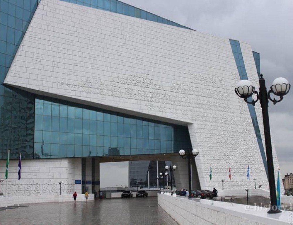 Казахстанские художники просят премьер-министра остановить закрытие Центра современного искусства
