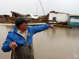 Пострадавших от паводков в Акмолинской области обещают переселить к 10 декабря