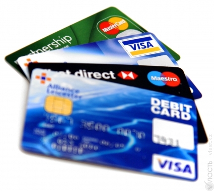 В феврале количество кредитных карт в обращении сократилось на 3% &mdash; исследование