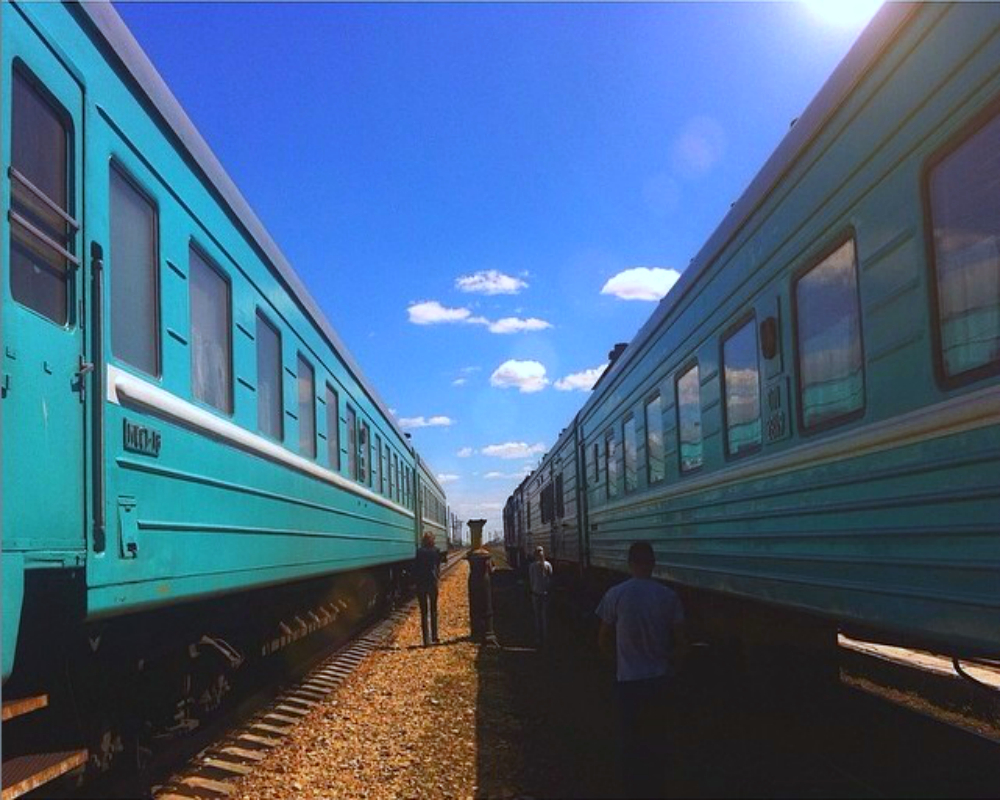 Семей железная дорога. Поезд Астана. Поезд Саратов Алматы. Поезд Актобе Астана. Поезд Алматы Астана.