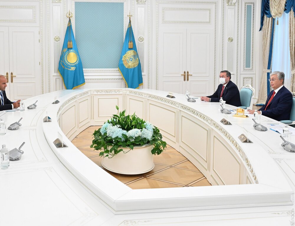 Токаев обсудил с делегатами конгресса США перспективы казахстанско-американских отношений