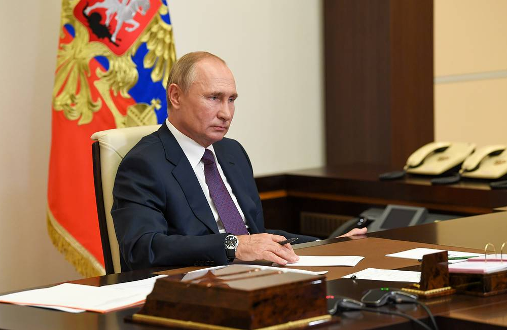 Путин заявил о создании резерва из силовиков для помощи Беларуси