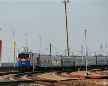 Казахстан рассчитывает довести объем транзитного груза из Китая по железной дороге до 18 млн тонн к 2020 году