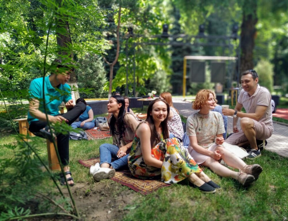 Театр ARTиШОК открывает летнюю кофейню