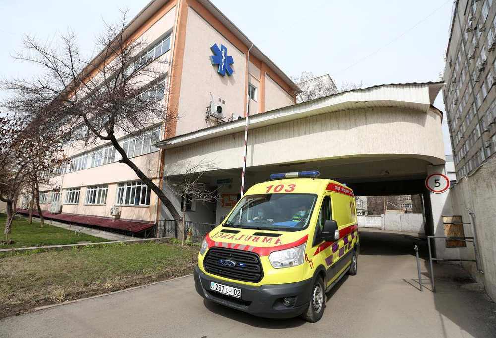 В Алматы в «пиковое время» госпитализируют до 130 человек в час – УОЗ