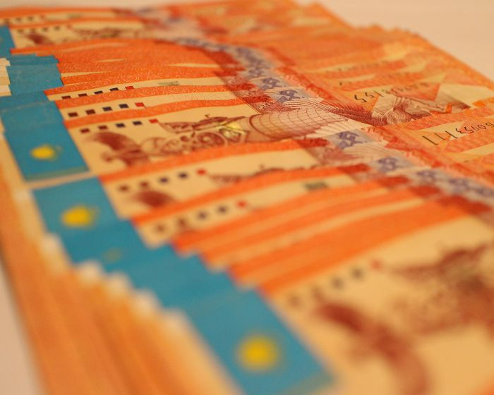 Нацбанк сообщил об участившихся случаях подделки банкнот в 5000 тенге