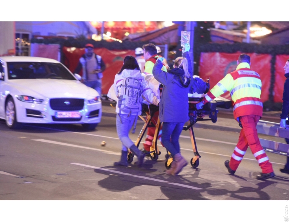 Казахстанцы не пострадали в результате наезда грузовика на толпу в Берлине 