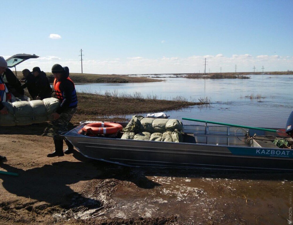 Из-за паводков в Атбасарском районе эвакуировано 1379 человек