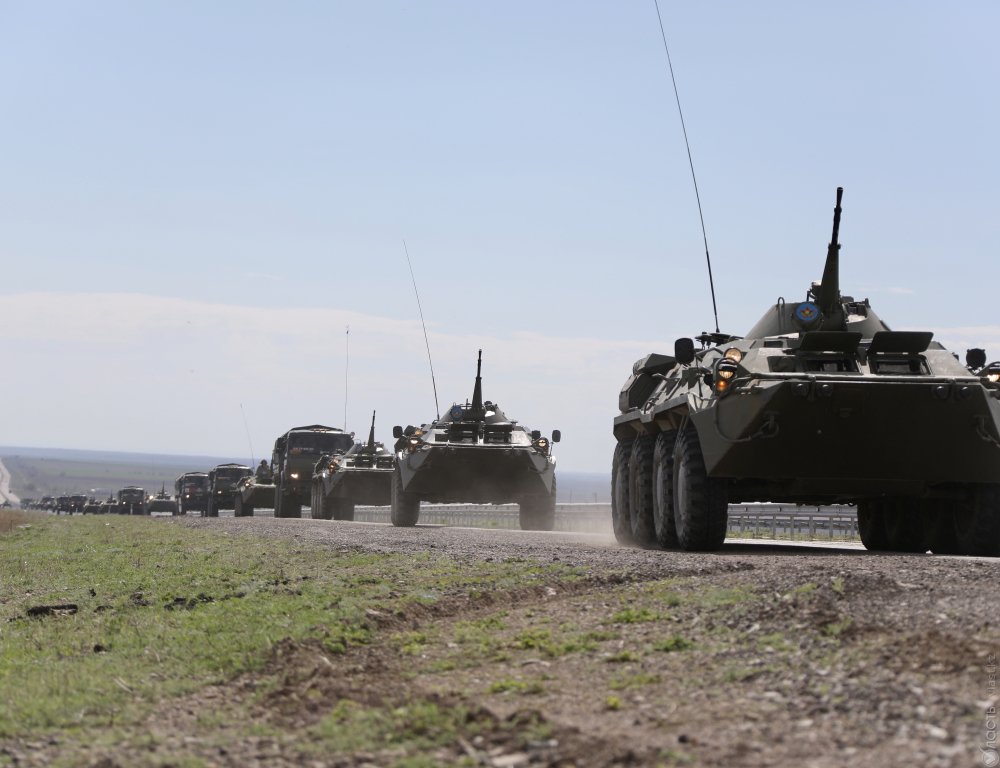 Ермекбаев доложил Назарбаеву об обеспечении армии вооружением