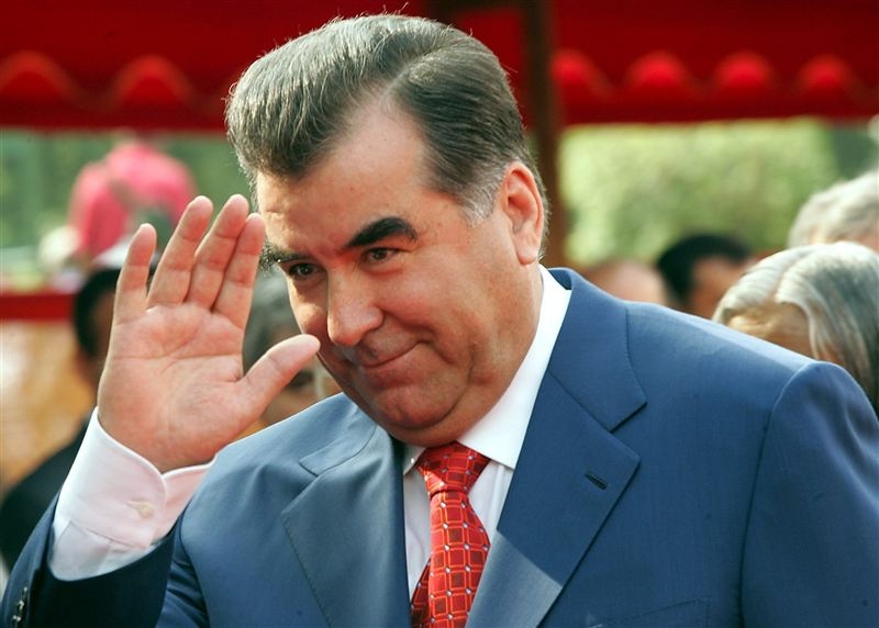 Рахмон может избираться президентом Таджикистана неограниченное количество раз