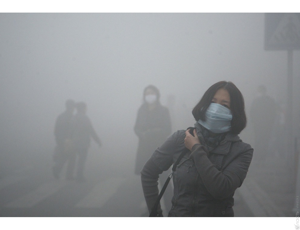 Наивысший уровень опасности объявили в Пекине из-за смога