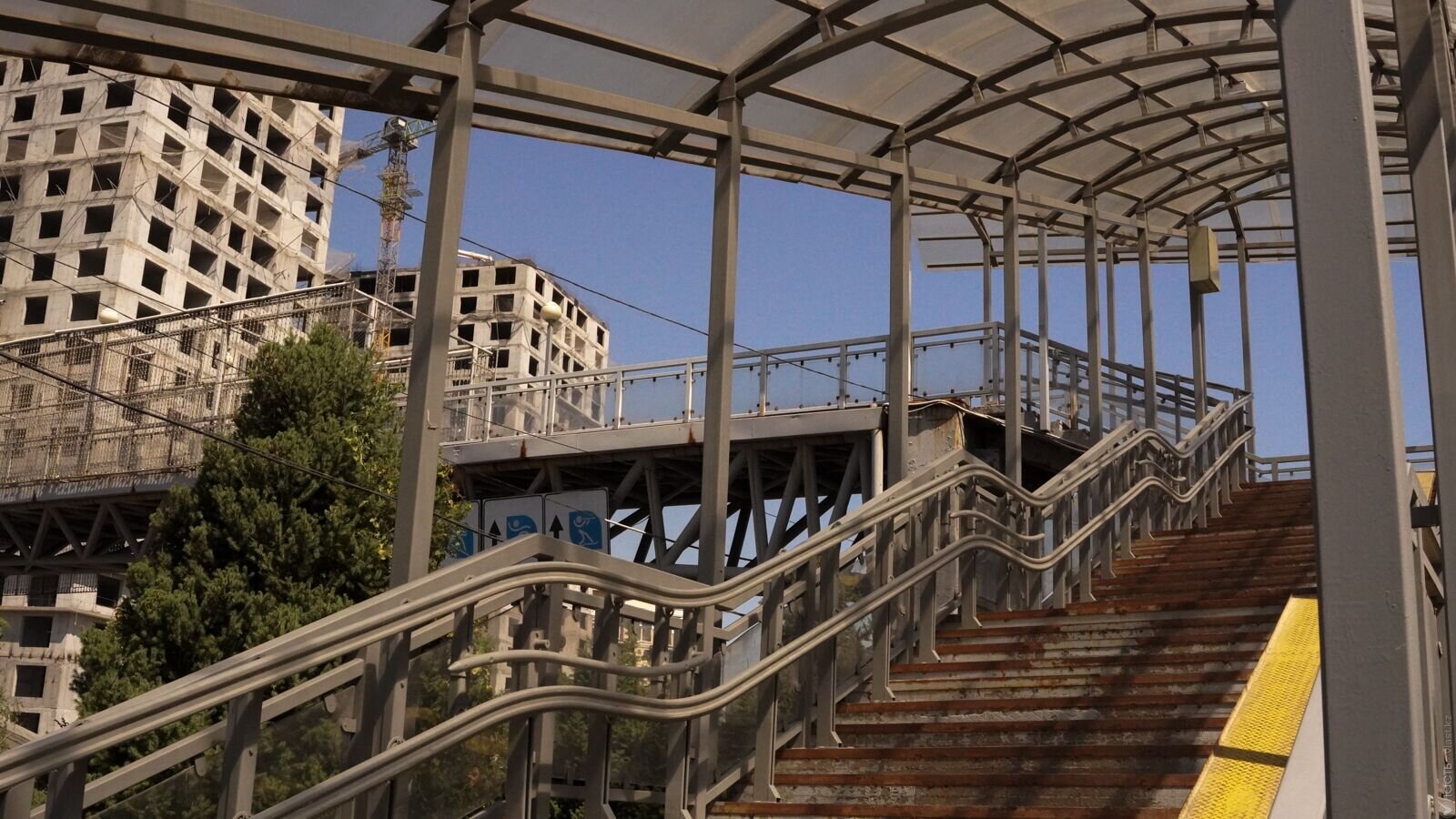 Кому не место на проспекте аль-Фараби?