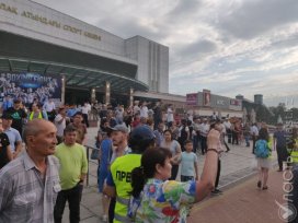 Десятки протестующих задержаны в столице и Алматы