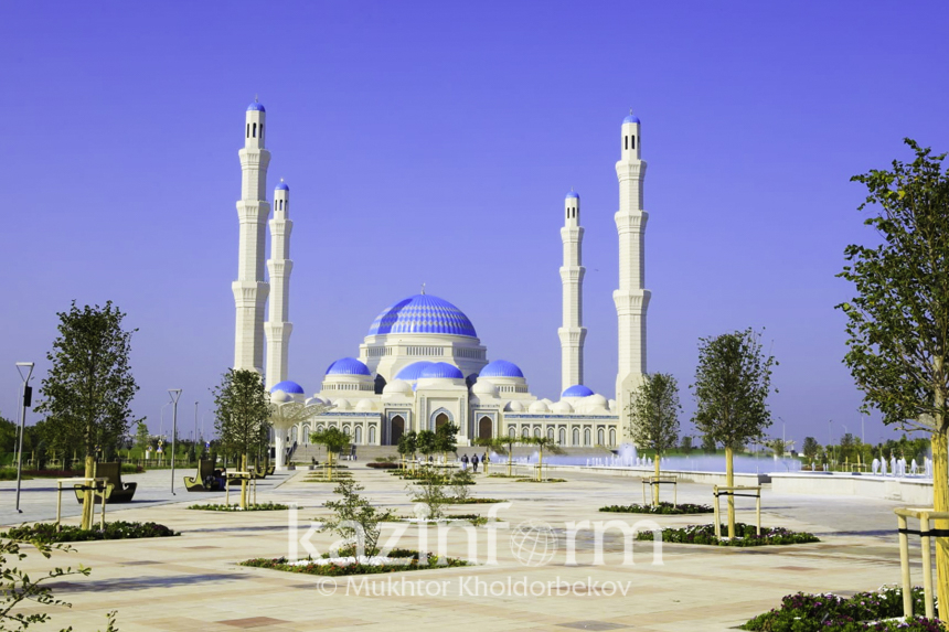 Крупнейшую в Центральной Азии мечеть открыли в столице