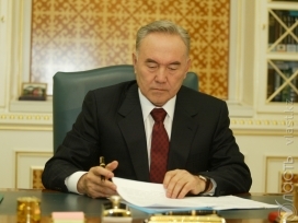 ​Назарбаев выразил соболезнования Атамбаеву в связи с крушением самолета в Бишкеке