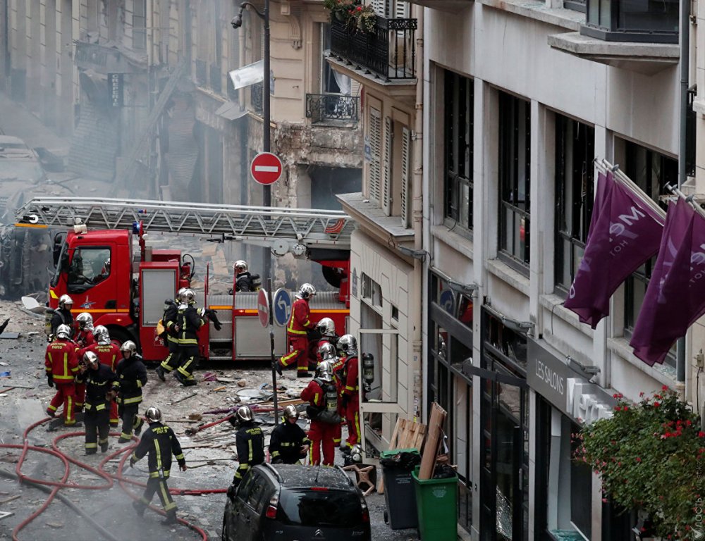 Более 20 человек пострадали в результате взрыва в Париже