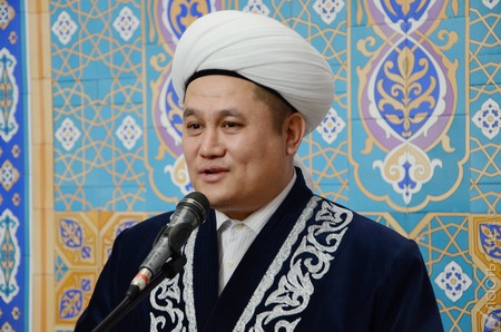 Сменился главный имам Центральной мечети Алматы 
