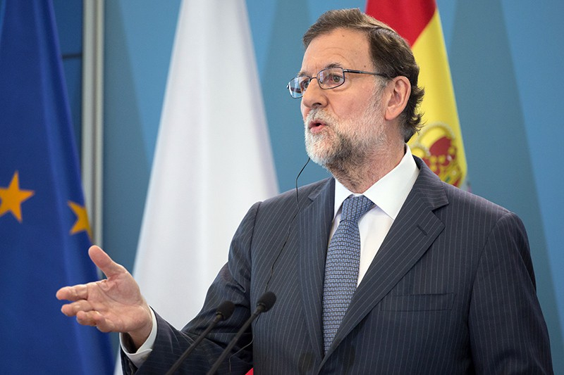 В Испании вынесен вотум недоверия правительству 