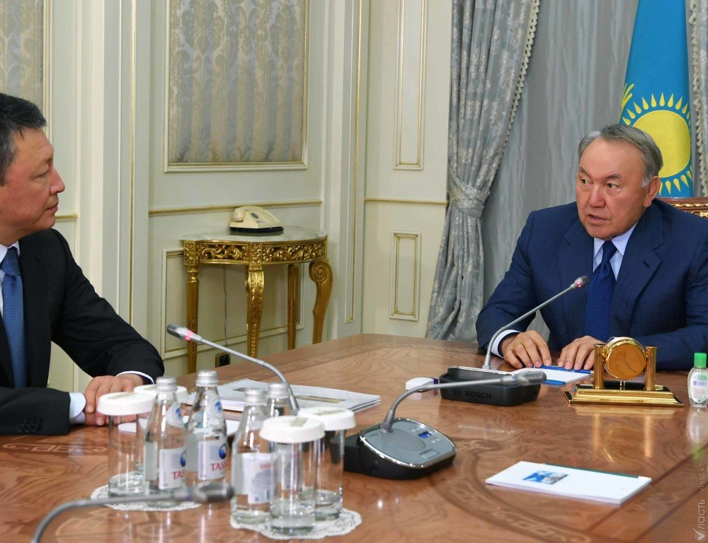 ​Назарбаев встретился с Кулибаевым и Масимовым
