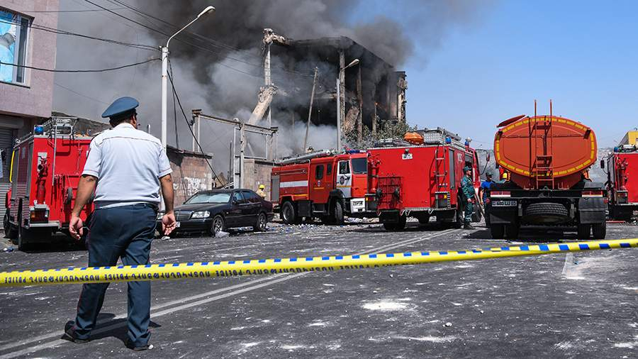 В результате взрыва на рынке в Ереване пострадали десятки человек
