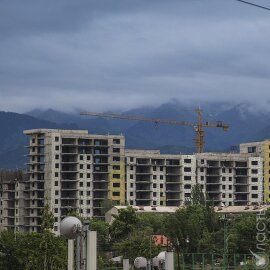 В Алматы на 211 объектах строительства выявлены нарушения