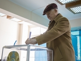 «Нур Отан», «Ак жол» и КНПК проходят в мажилис — exit poll фонда «Общественное мнение»