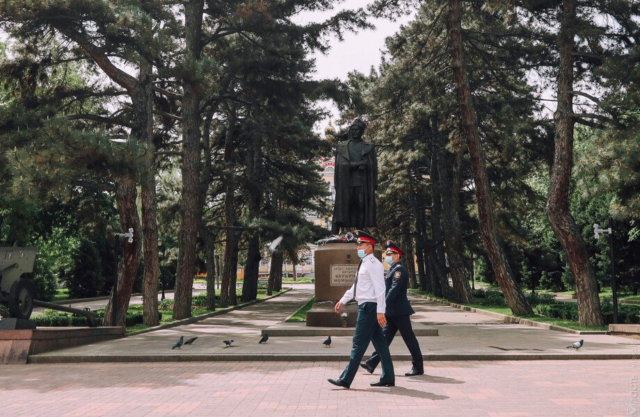 Торговые объекты и аттракционы в парках Алматы пока работать не будут – Бекшин